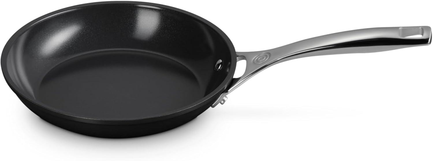 Le Creuset Essential Non Stick Ceramic Fry Pan