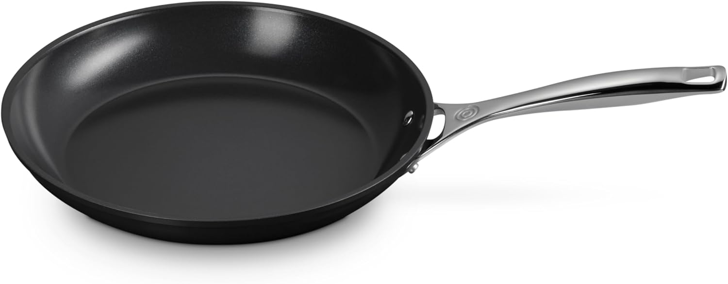 Le Creuset Essential Non Stick Ceramic Fry Pan