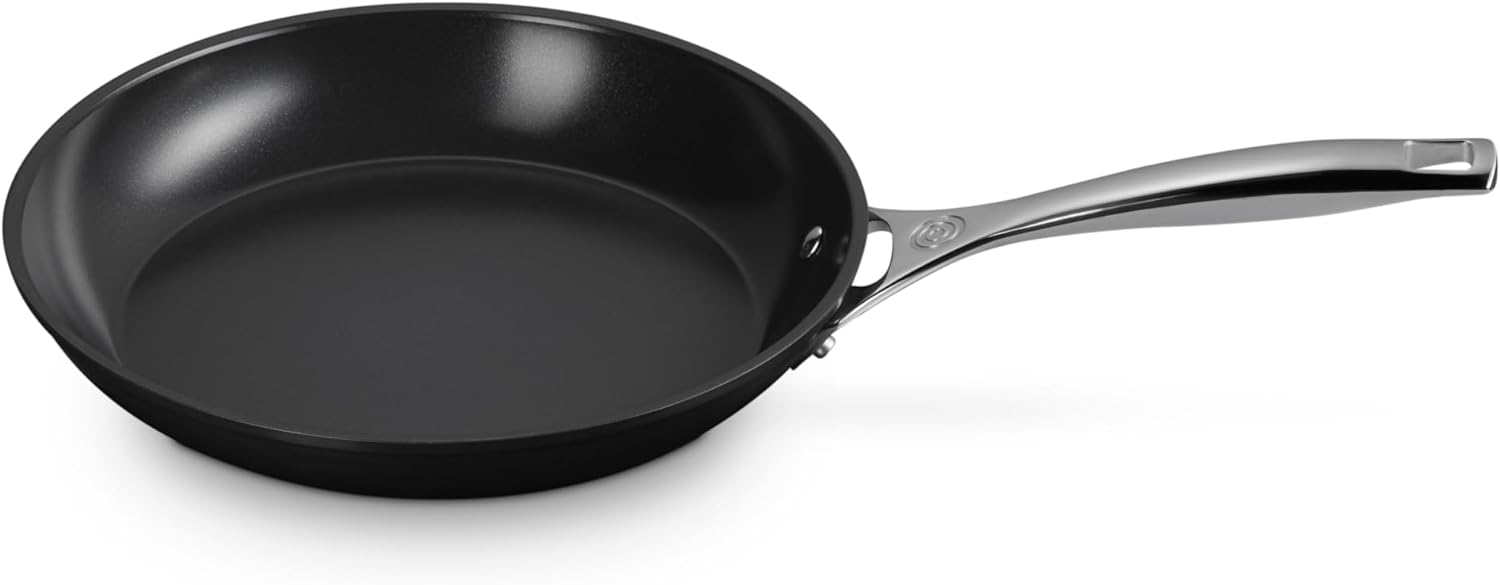 Le Creuset Essential Non Stick Ceramic Fry Pan