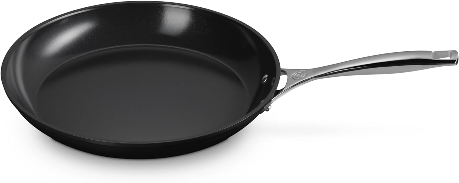 Le Creuset Essential Non Stick Ceramic Fry Pan