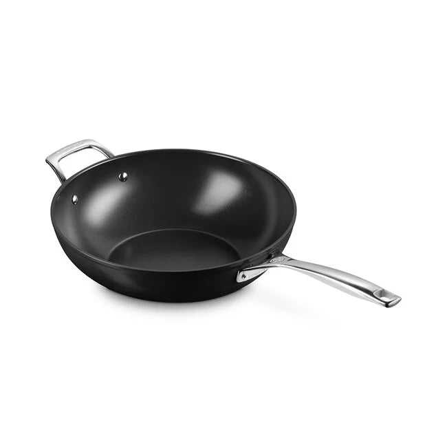 Le Creuset Essential Non-stick Ceramic Stir-fry Pan with Glass Lid 4.9 qt.