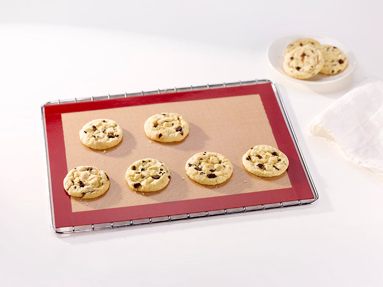 NoStik Edged Reinforced Silicone Baking Mat