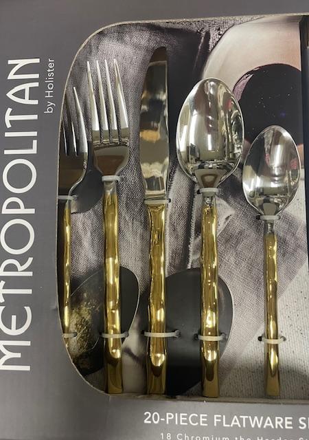 Metropolitan by Holister Flamingo (calypso)20 Piece Flatware Set Service for 4